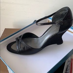 Black Nine West Wedge